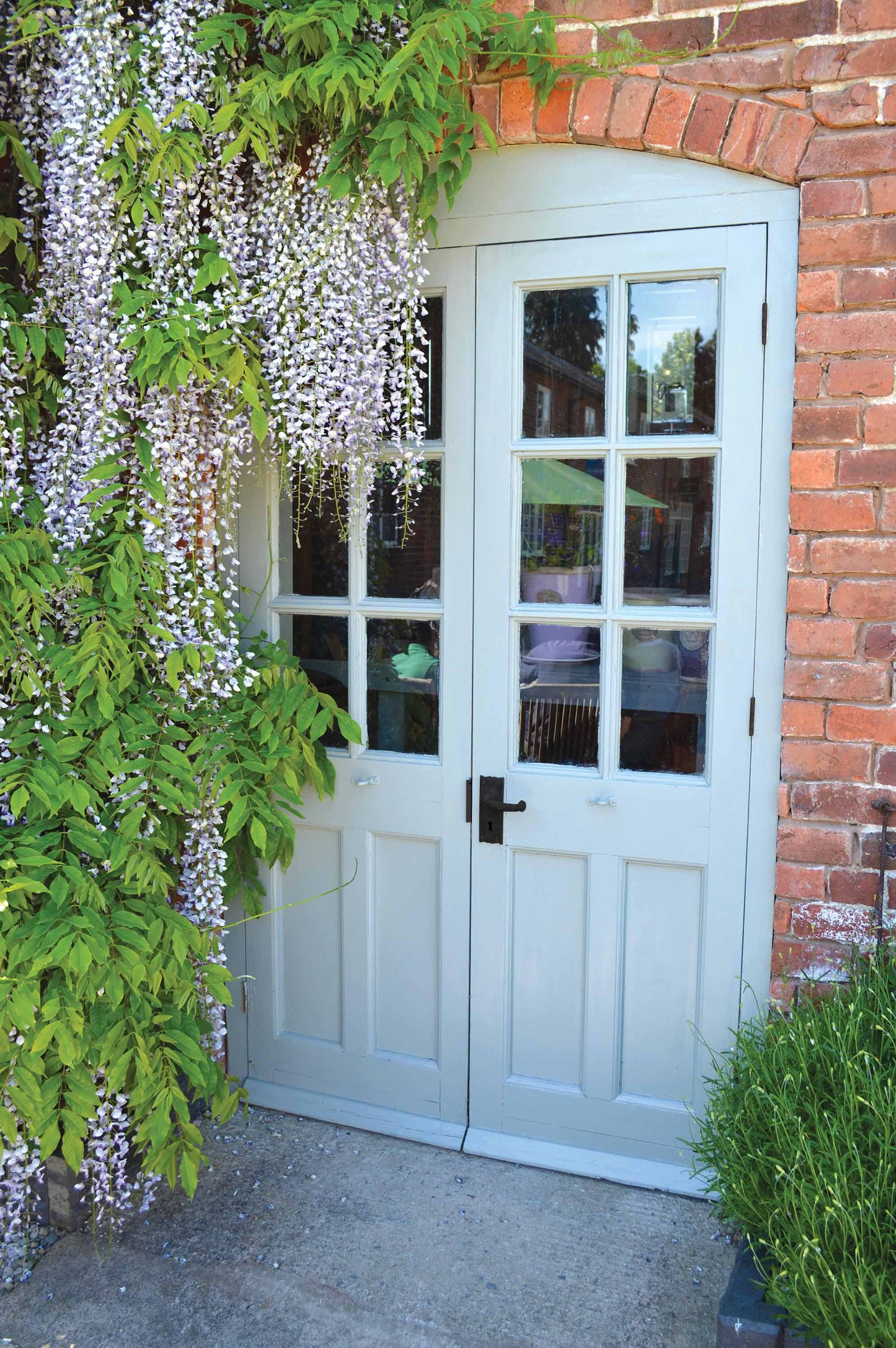 From The Anvil Cottage Lever Lock Set