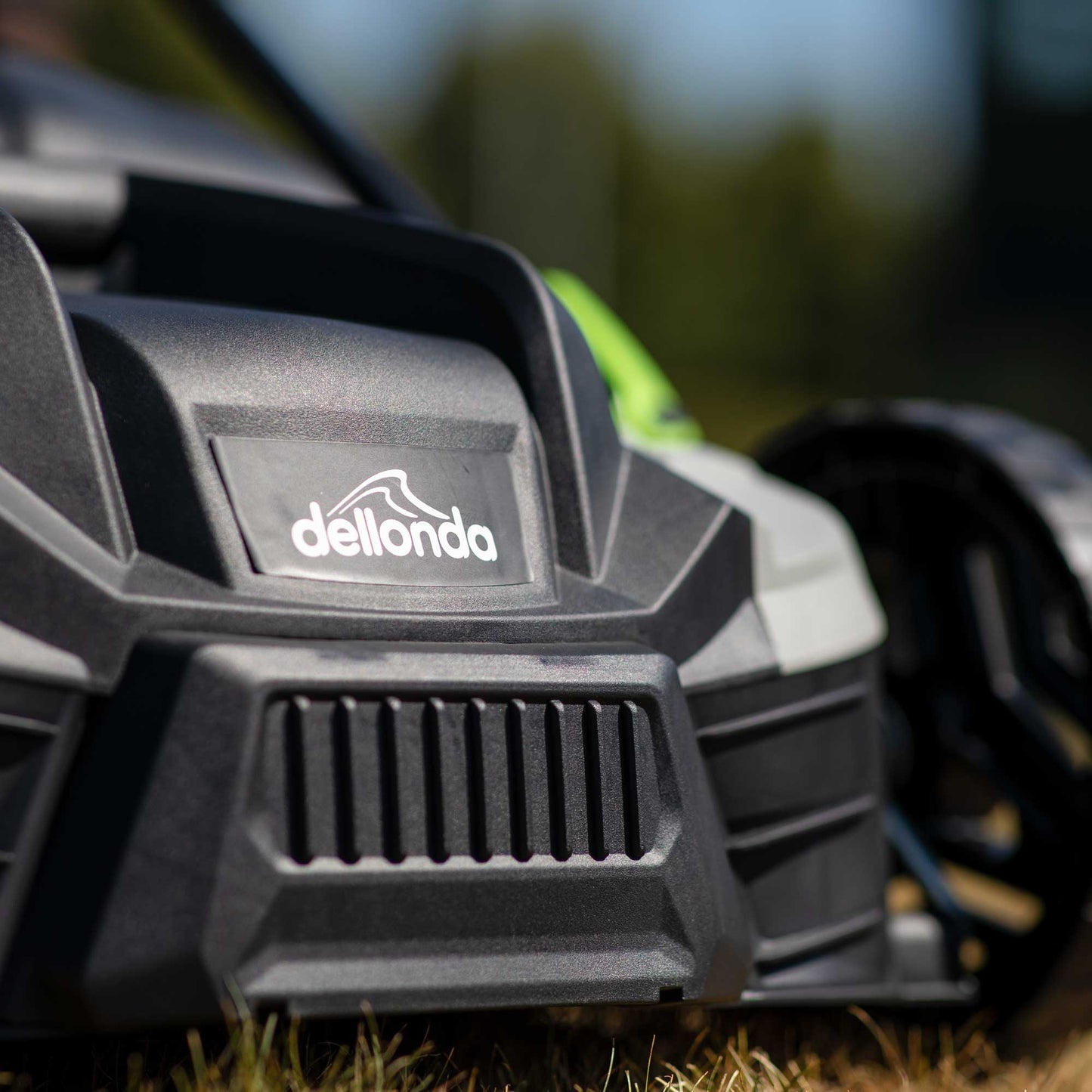 1500W Electric 2-in-1 Scarifier, 5-Heights, 36cm Cutting Width, 10m Cable - DG216 - Hot Tub Shop