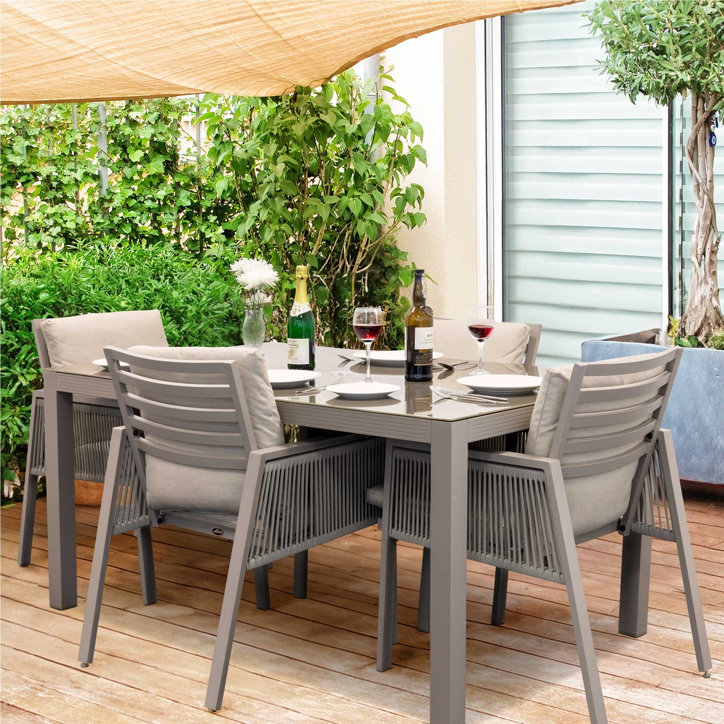 Dellonda Fusion 4 Seater Aluminium Outdoor Dining Set