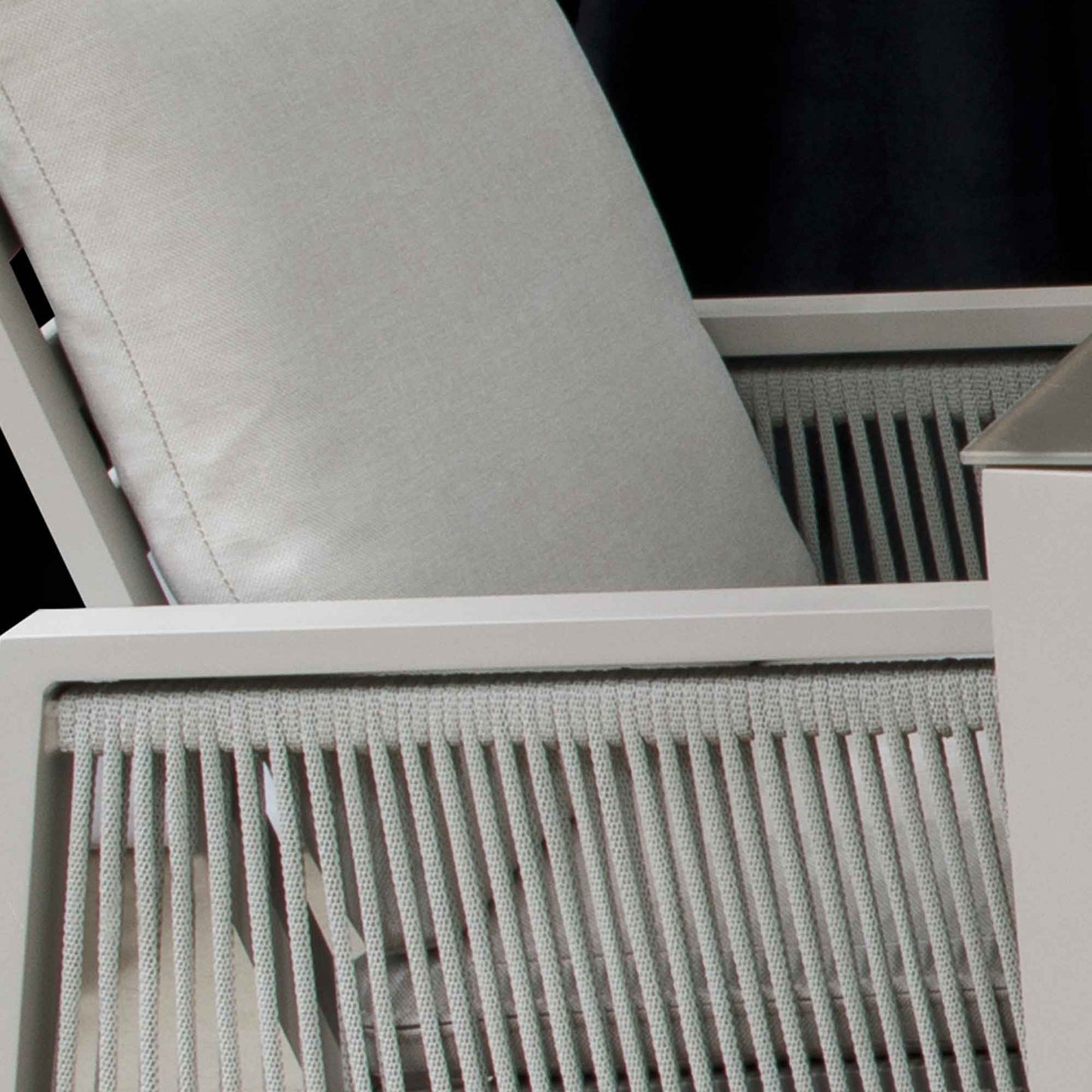Dellonda Fusion 4 Seater Aluminium Outdoor Dining Set