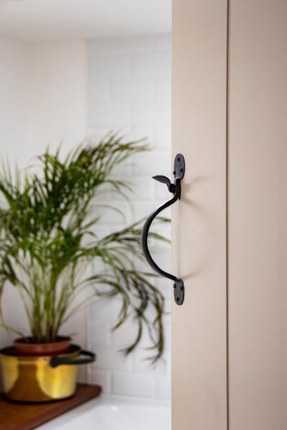 From The Anvil Screw On Staple