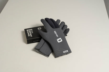 3mm Adult FAZE Wetsuit Glove with Gripflex - Hot Tub Shop