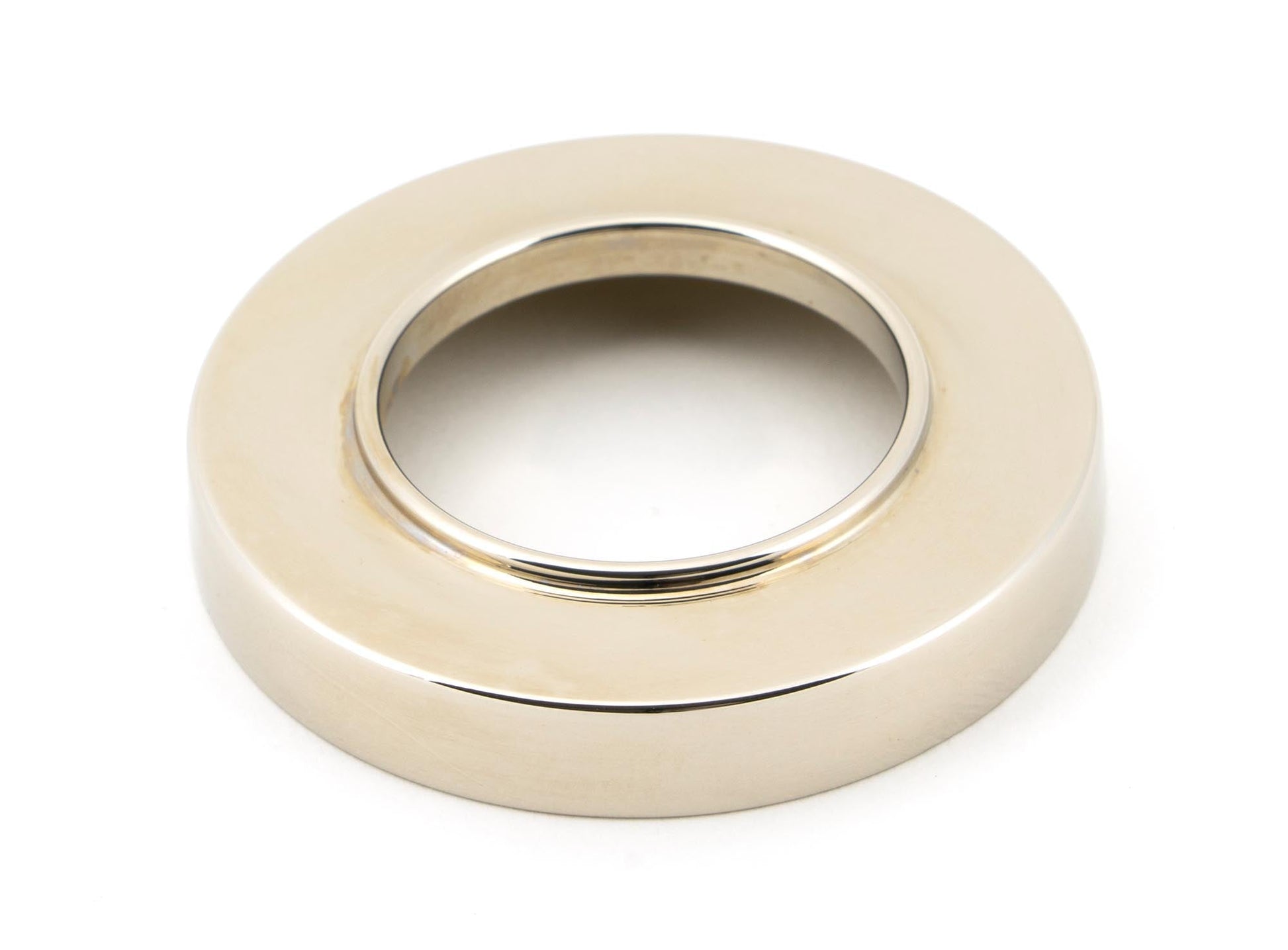 From The Anvil Avon Round Lever On Rose Set (Sprung) - Hot Tub Shop