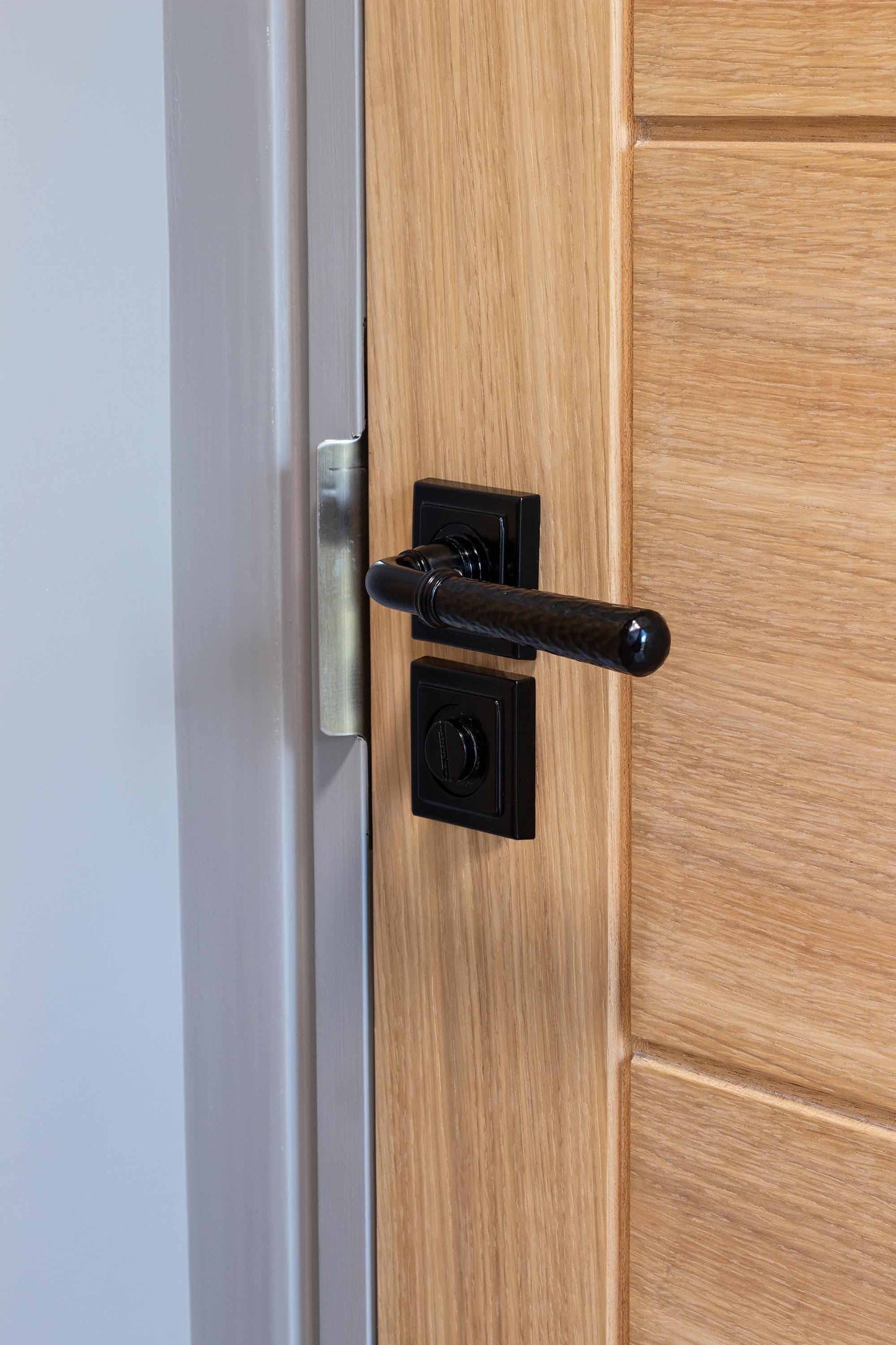 From The Anvil Hammered Newbury Lever On Rose Set (Unsprung)