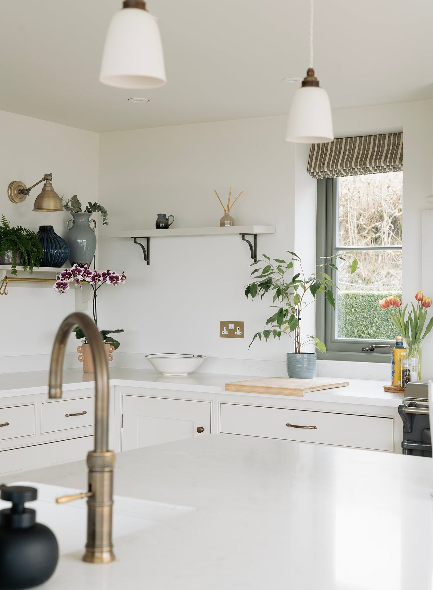 From The Anvil Abingdon Shelf Bracket