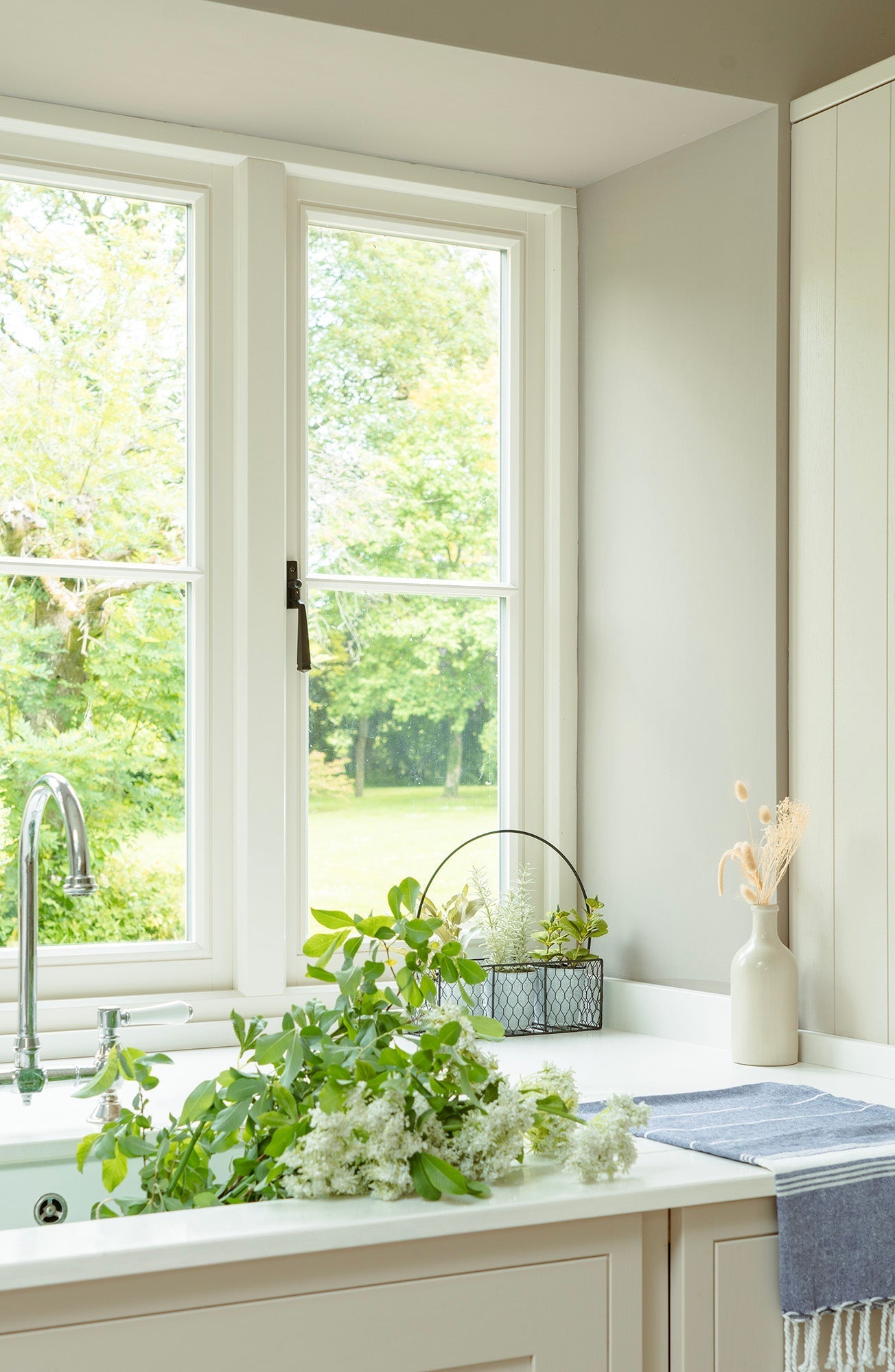 From The Anvil Avon Espag