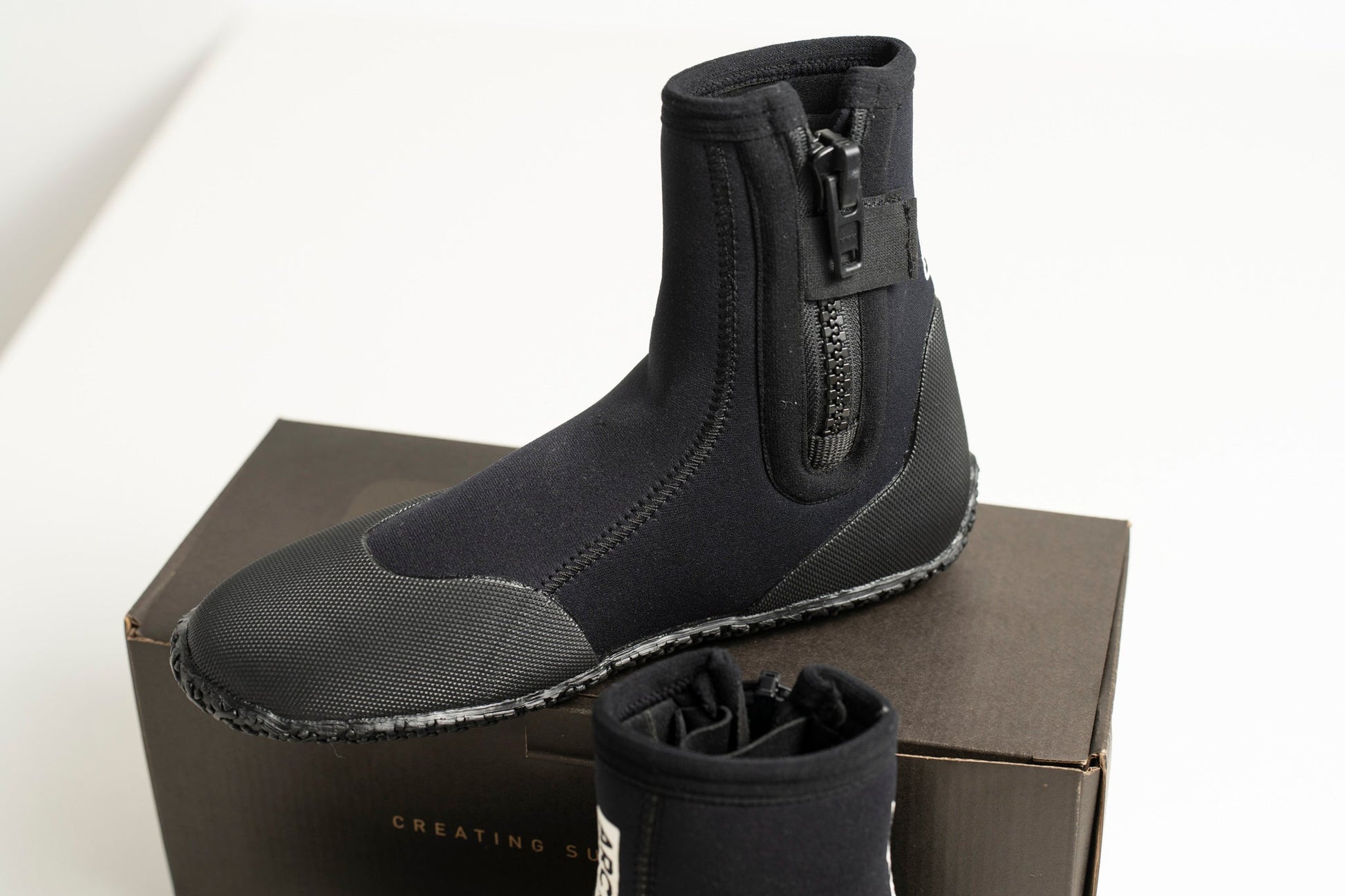 5mm ARC Adult Winter Zipped Wetsuit Boots - Hot Tub Shop