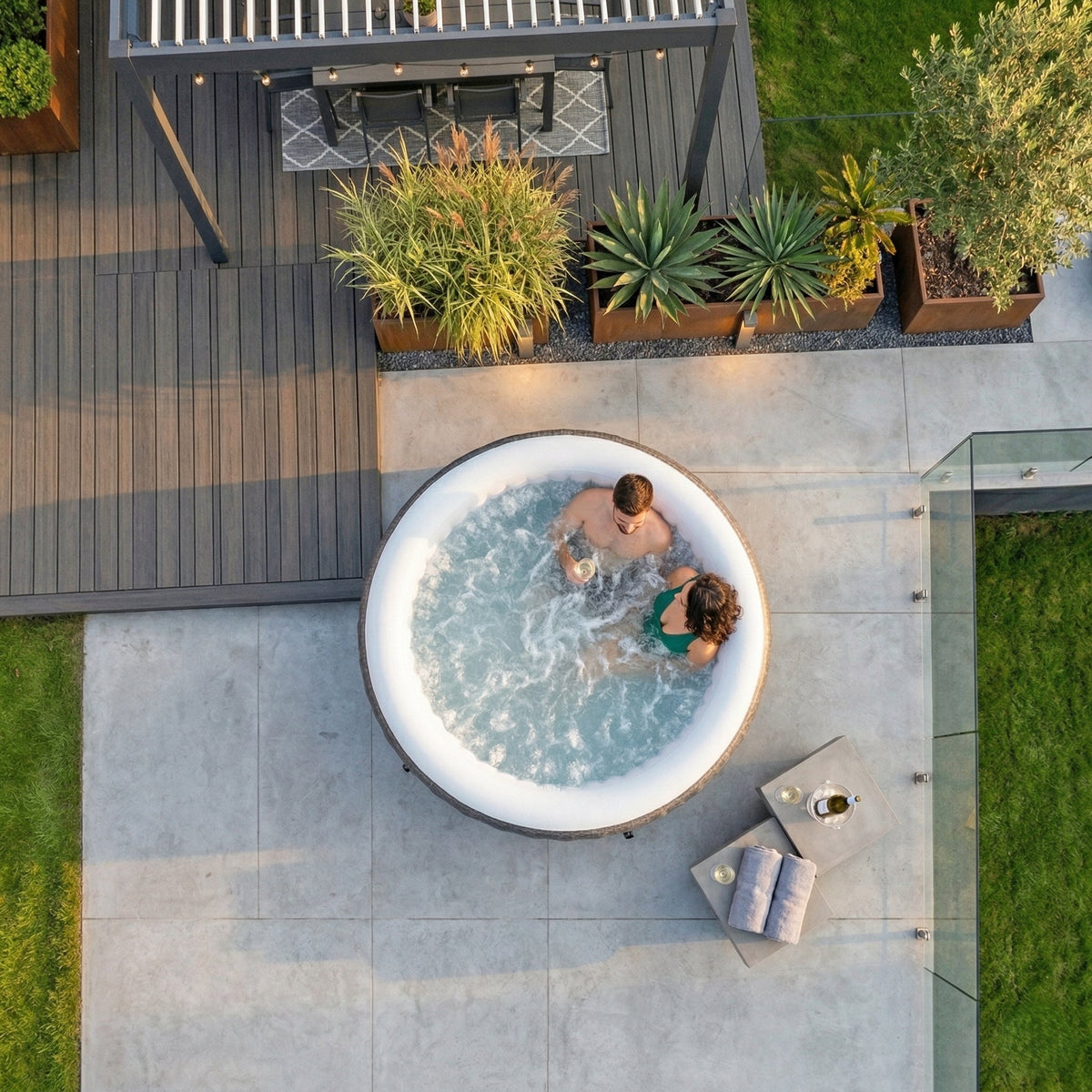 Atlantic | 4/6-Person Inflatable Hot Tub | Integrated Heater | UKCA
