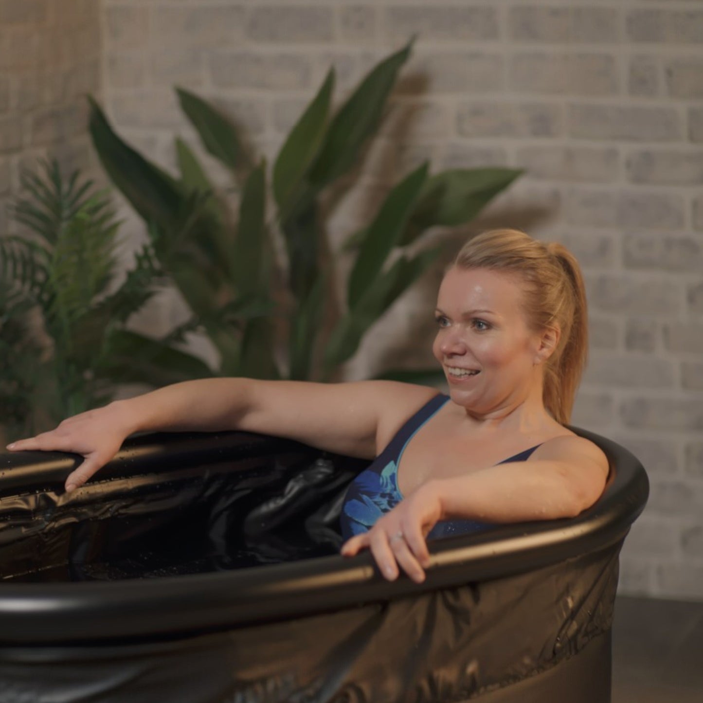 Ice Bath (White Top) - Hot Tub Shop