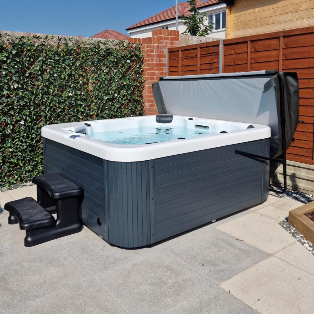 Solstice Leisure Eclipse 5-6 Person Hot Tub Spa - Hot Tub Shop