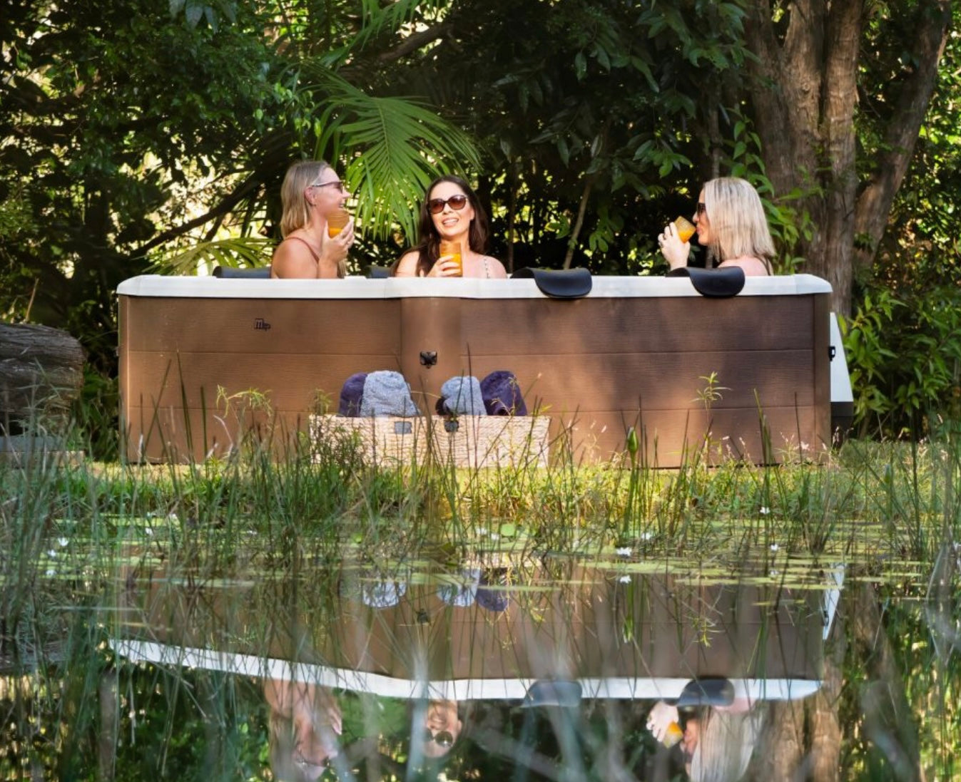 MSpa Oslo Aero Plus XL Portable Hard Frame Hot Tub - Amber - Hot Tub Shop