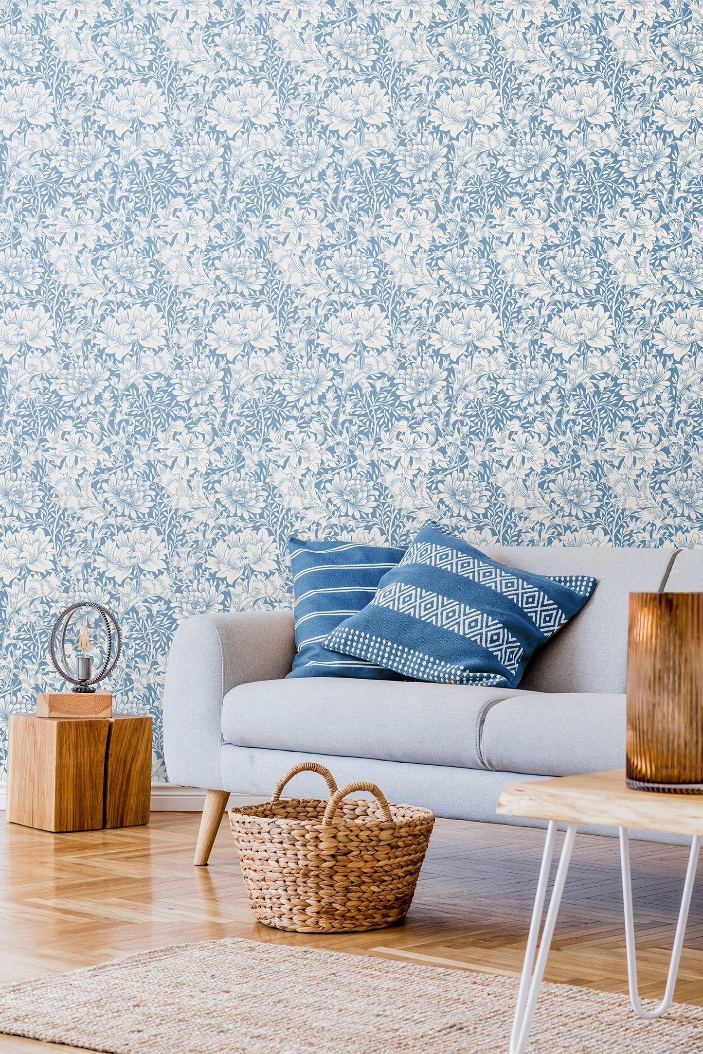 Hoopla Walls Chrysanthemum Wedgewood Blue