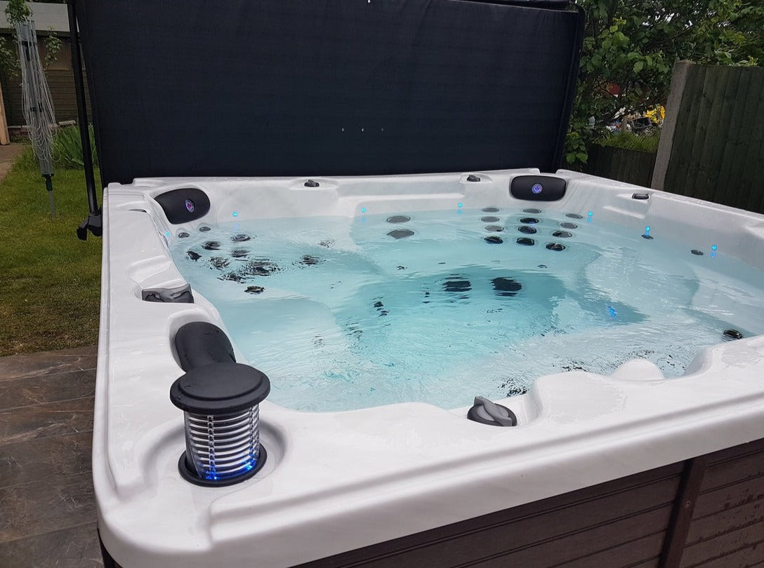 Canadian Spa Company Niagara 6-7 Person Hot Tub Spa - Hot Tub Shop