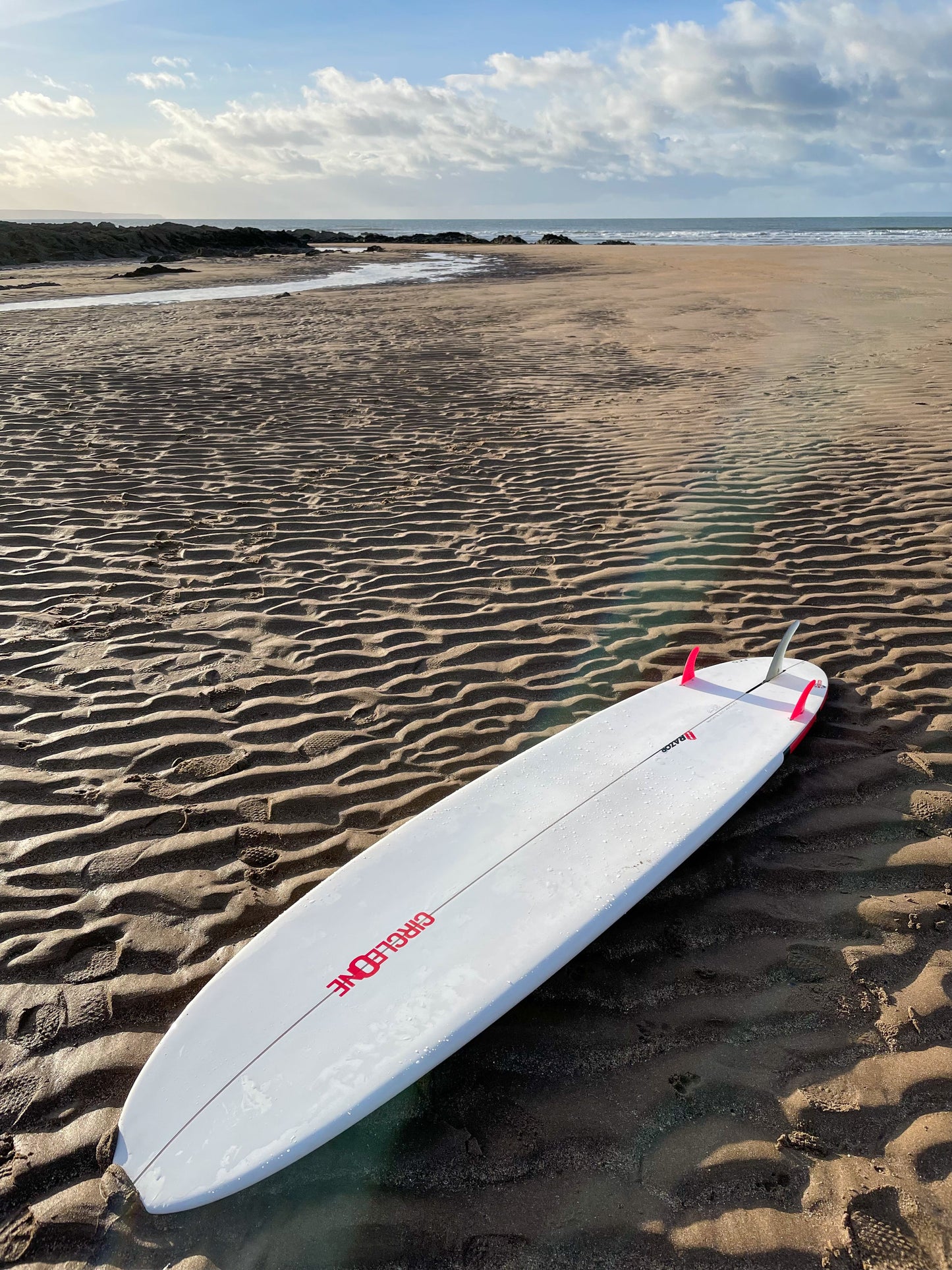 9ft Razor Round Tail Longboard Surfboard Package - Includes Bag, Leash, Fins, Wax - Hot Tub Shop