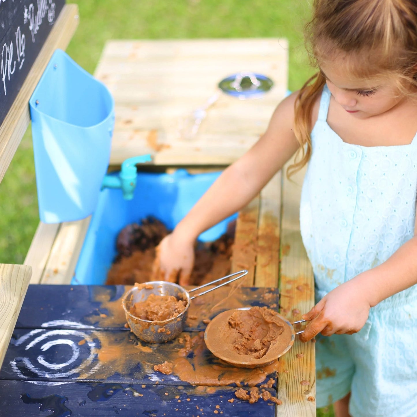 TP Deluxe Wooden Mud Kitchen - FSC® certified