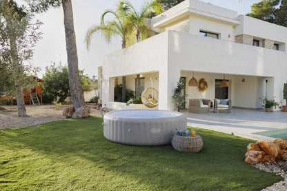 Grenada AirJet 6-8 Person Inflatable Hot Tub