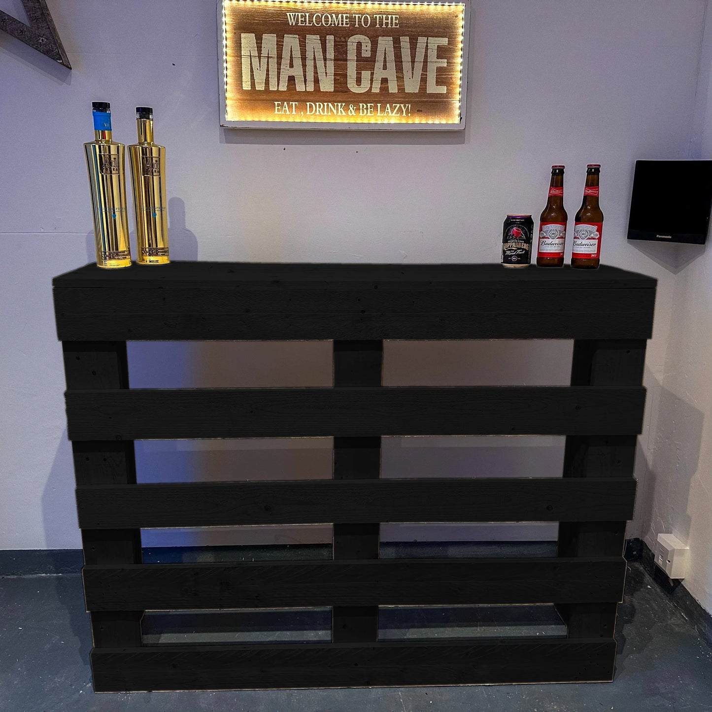 Rustic Wooden Pallet Style Bar - Hot Tub Shop