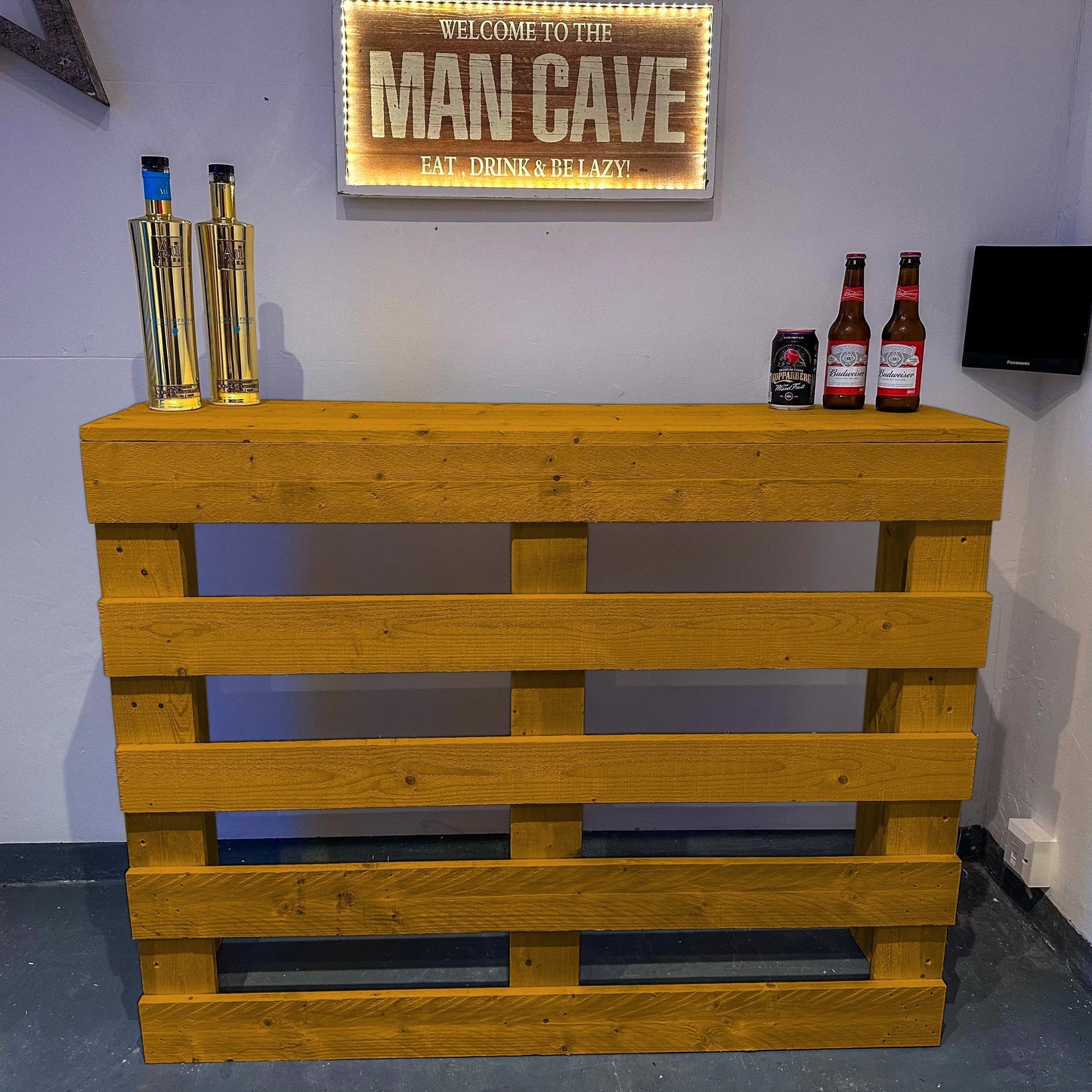 Rustic Wooden Pallet Style Bar - Hot Tub Shop