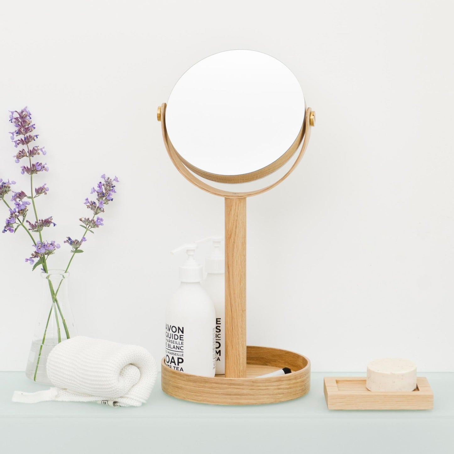 Wireworks Magnify Mirror Close Up Oak