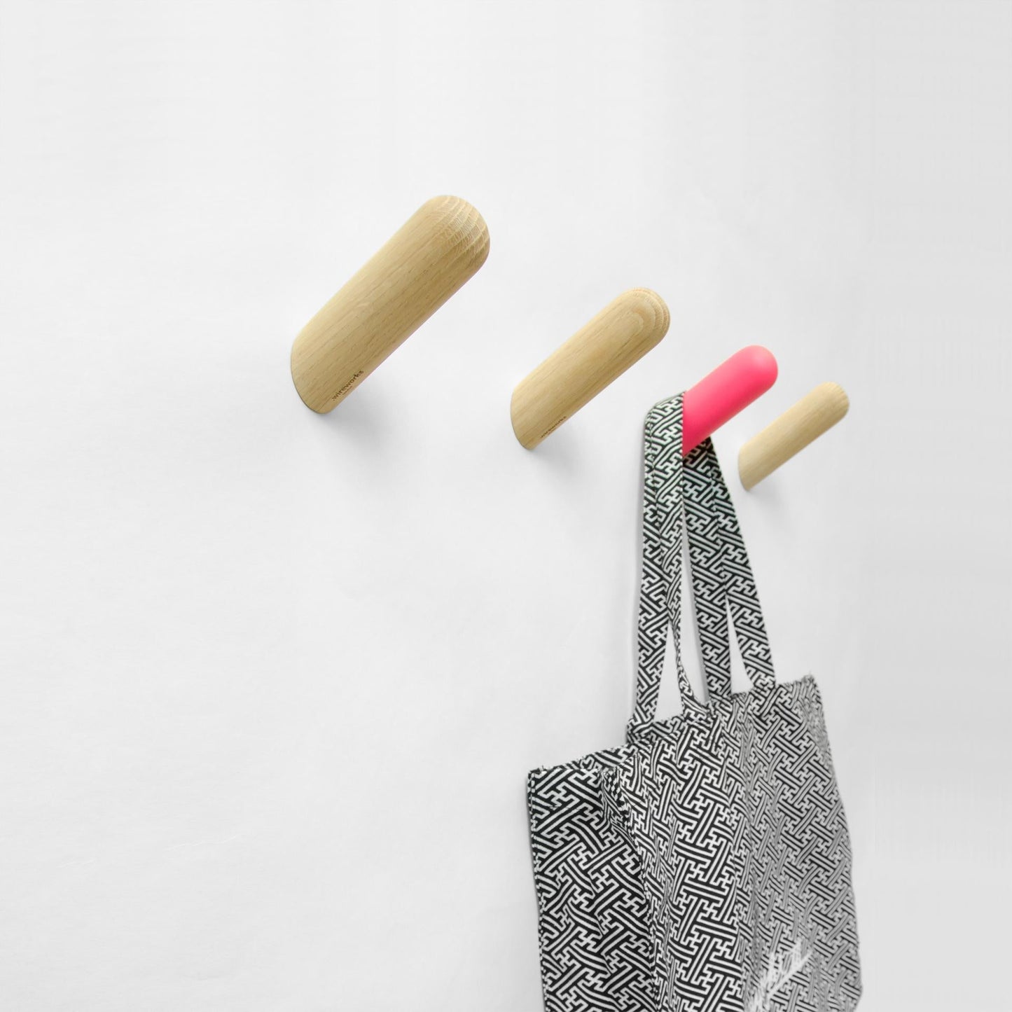 Wireworks Wall Hook Peggy Sue Pink